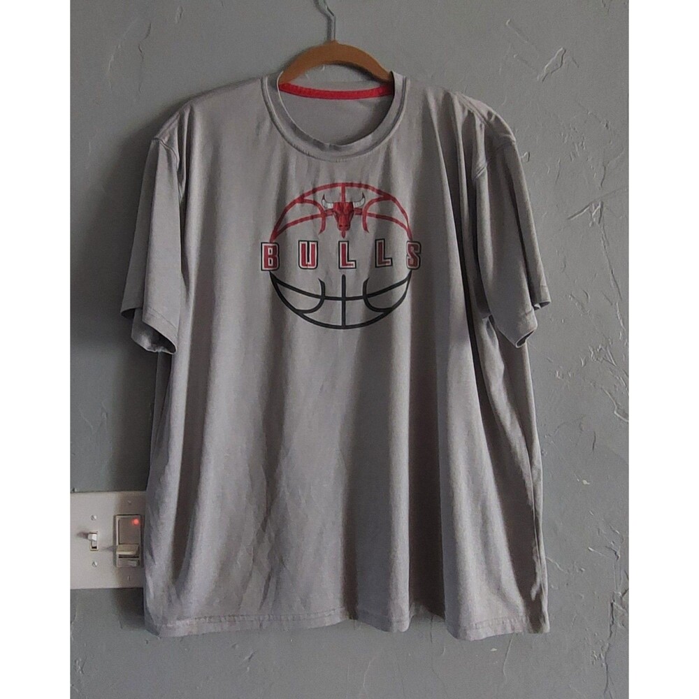 Chicago Bull T Shirts,short Sleeve, Not Label Size, 21.5 Inch Of Armp To... - Picture 1 of 7